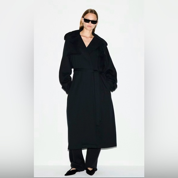 SKIMS - BOYFRIEND FLEECE
OVERSIZED TRENCH COAT🥀🥀🥀 - Picture 3 of 10